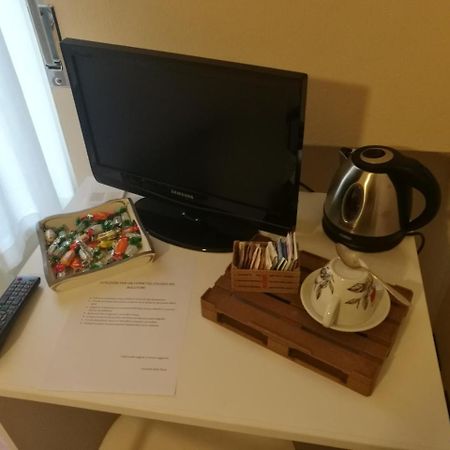 Locanda Della Pieve Tizzano Val Parma Eksteriør billede