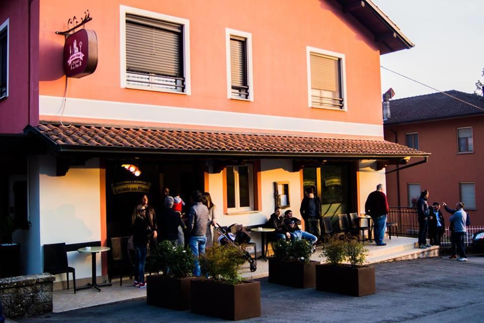 Locanda Della Pieve Tizzano Val Parma Eksteriør billede