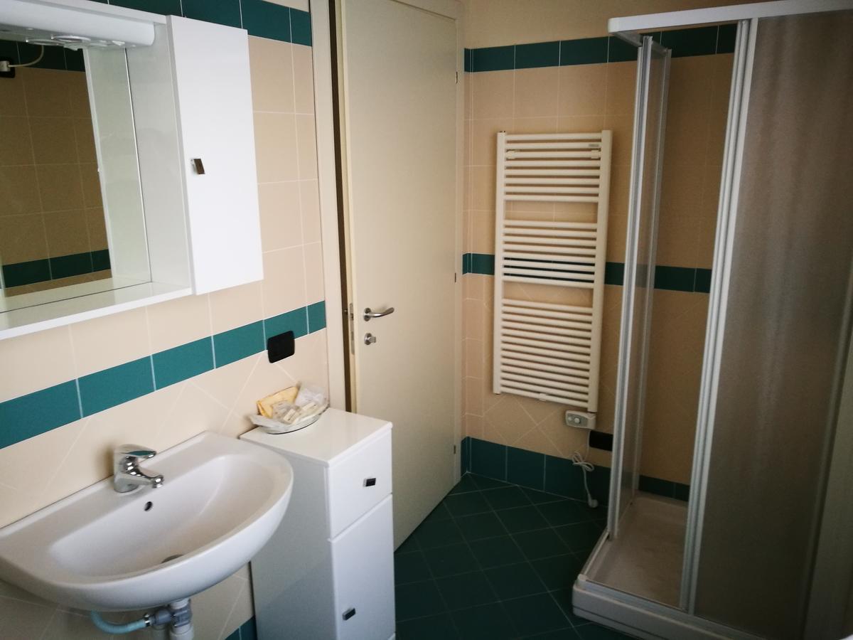 Locanda Della Pieve Tizzano Val Parma Eksteriør billede
