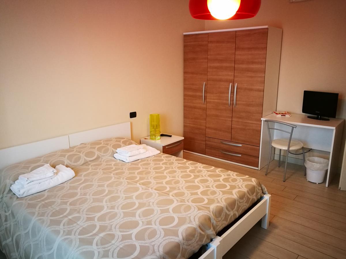 Locanda Della Pieve Tizzano Val Parma Eksteriør billede