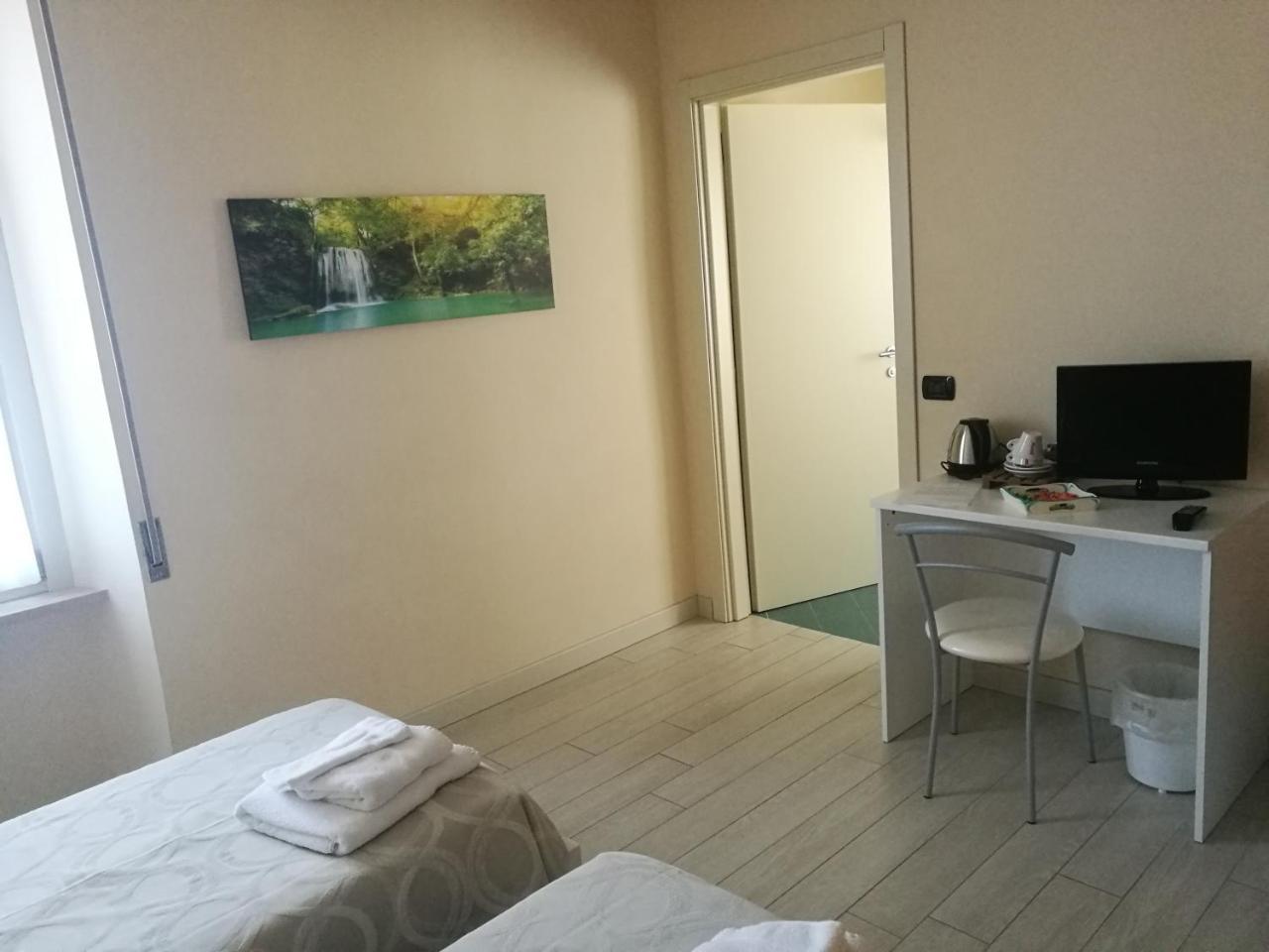 Locanda Della Pieve Tizzano Val Parma Eksteriør billede